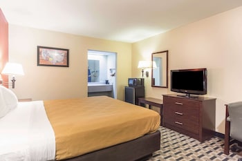 Standard Room, 1 King Bed, Non Smoking