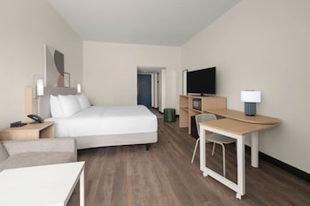 Room, 1 King Bed, Accessible (Mobility & Hearing, Roll-in Shower)