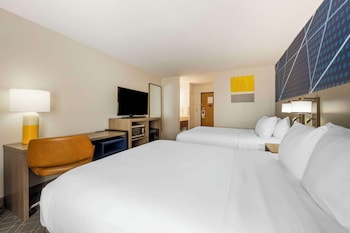 Standard Room, 2 Queen Beds, Non Smoking