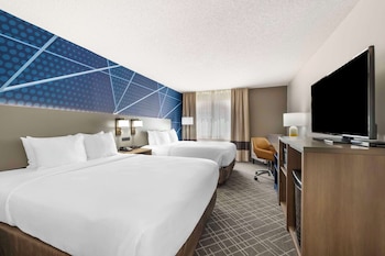 Standard Room, 2 Queen Beds, Non Smoking