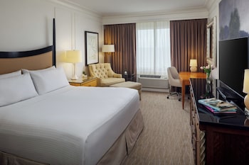 1 King Bed Gulfside (Accessible)