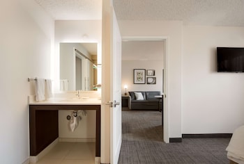 Room, 1 Queen Bed with Sofa bed, Accessible (Mobility/Hearing Roll in Shower)