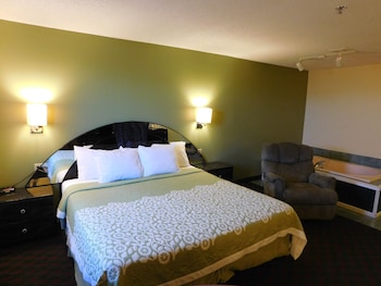 Studio Suite, 1 King Bed, Non Smoking