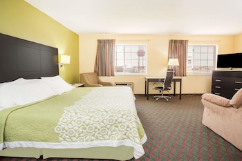 Standard Room, 1 King Bed