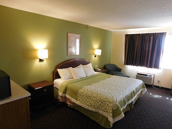 Studio Suite, 1 King Bed, Non Smoking