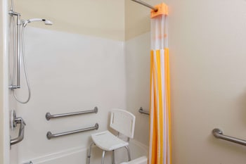 Room, 2 Queen Beds, Accessible, Non Smoking (Mobility/Hearing Impaired Accessible)