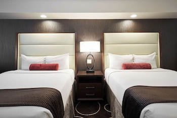 Deluxe View Room, 2 Queen Beds, High Floor