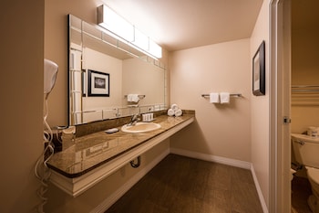 Deluxe Room, 1 King Bed