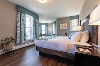 Traditional Suite, 1 King Bed