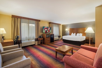 Suite, 1 King Bed, Accessible, Non Smoking