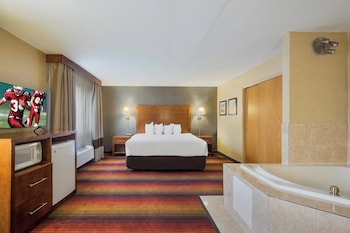 Suite, 1 King Bed, Accessible, Non Smoking (Jetted Tub)