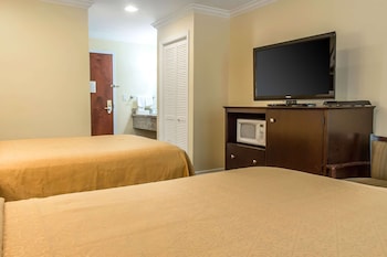 Standard Room, 2 Double Beds