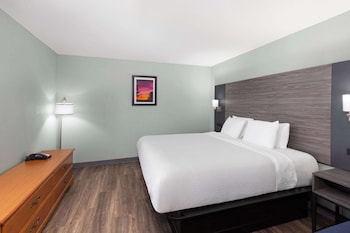 Suite, 1 King Bed, Non Smoking