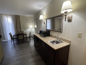 Suite, Multiple Beds, Non Smoking (Upgrade)