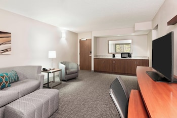 Suite, 1 Bedroom, Balcony