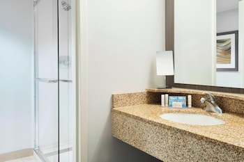 Room, 2 Queen Beds, Hearing Accessible