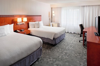 Room, 2 Double Beds (Hearing Accessible)