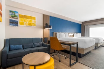 Suite, Multiple Beds, Non Smoking (Upgrade)