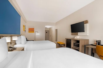 Suite, 2 Queen Beds, Accessible, Non Smoking (Upgrade)