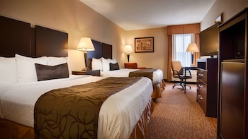 Standard Room, 2 Queen Beds, Refrigerator & Microwave, Annex Building
