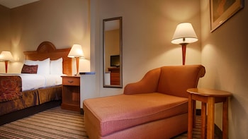 Standard Room, 1 Queen Bed, Accessible, Non Smoking
