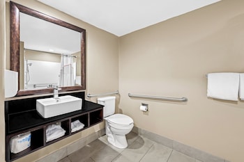 Deluxe Room, 1 King Bed, Accessible (Smoke Free)
