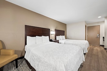 Deluxe Room, 2 Queen Beds (Smoke Free)