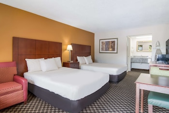 Room, 2 Queen Beds, Non Smoking