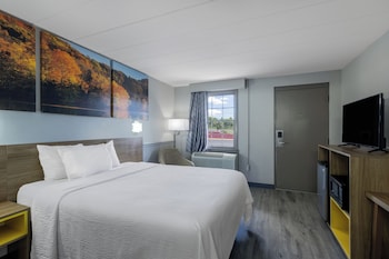 Standard Room, 1 Queen Bed, Smoking