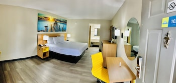 Standard Room, 1 King Bed