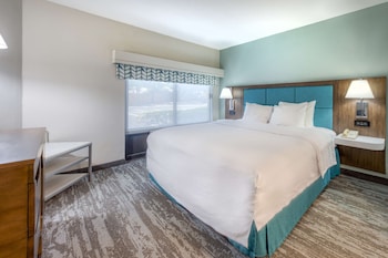 Suite, 1 King Bed, Accessible, Bathtub