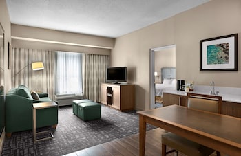 Suite, 1 King Bed, Non Smoking