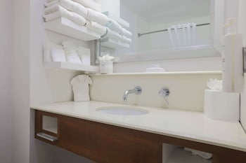 Suite, 1 King Bed, Non Smoking