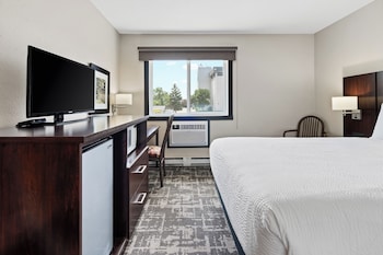 Standard Room, 1 Queen Bed (QUEEN NON-SMOKING)