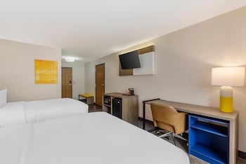 Room, 2 Queen Beds, Non Smoking