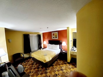 Standard Room, 1 Queen Bed, Non Smoking