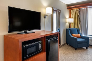 Standard Room, 1 King Bed, Non Smoking, Hot Tub