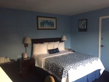 Standard Room, 1 King Bed, Smoking