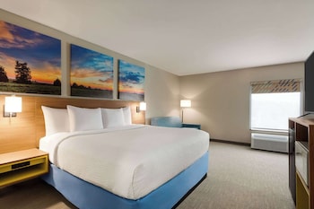Studio Suite, 1 King Bed, Non Smoking