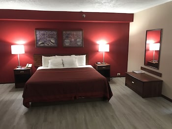 Deluxe Studio Suite, 1 King Bed, Non Smoking