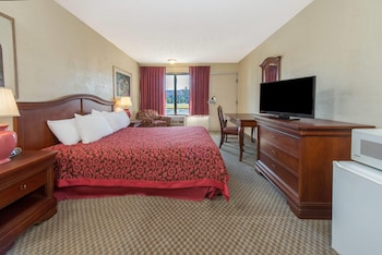 Standard Room, 1 King Bed, Smoking