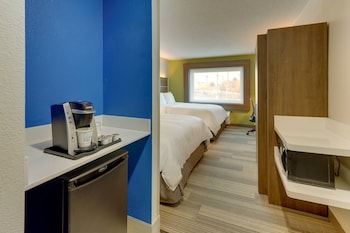 Standard Room, 2 Queen Beds, Accessible (Mobility, Accessible Tub)