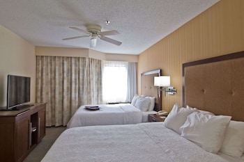 Suite, 2 Queen Beds, Fireplace (Shower Only)