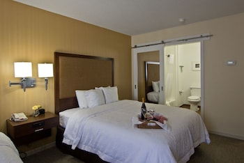 Room, 2 Queen Beds (Shower Only)