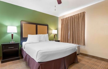 Room, 1 Queen Bed, Non Smoking, Kitchen