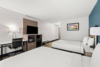 Suite, 2 Queen Beds, Non Smoking