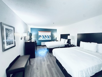 Suite, 2 Queen Beds, Non Smoking