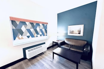 Room, 1 King Bed, Non Smoking (Efficiency)