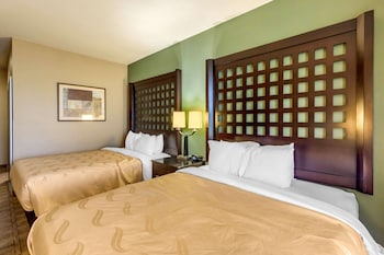 Standard Room, 2 Queen Beds, Non Smoking
