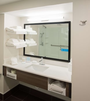 Suite, 1 King Bed, Non Smoking